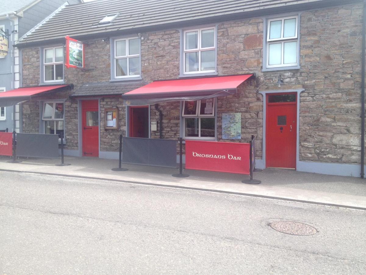 Teac Seain Bar & Bnb Annascaul Exterior photo